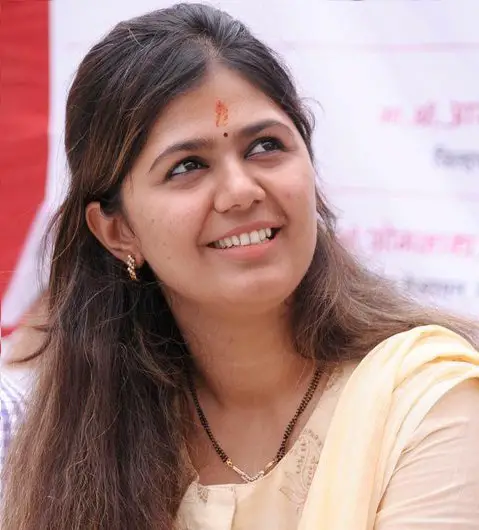 pankaja munde biography contact interview