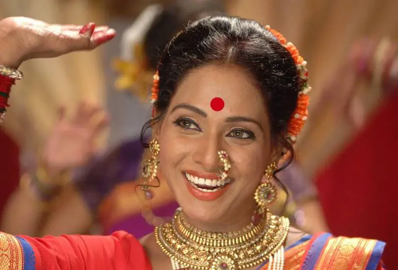 Marathi Actress Saree Photo Gallery.