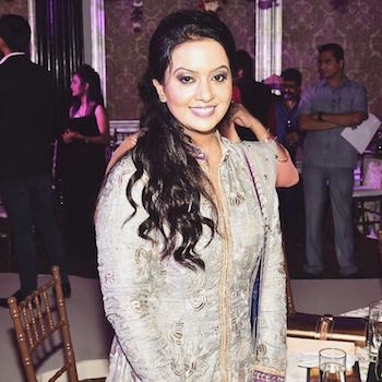 devendra fadnavis wife