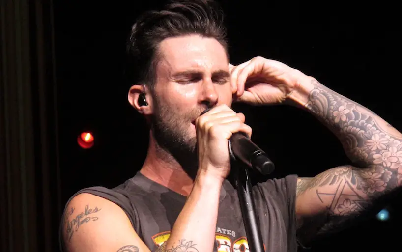 adam levine fotos imagenes