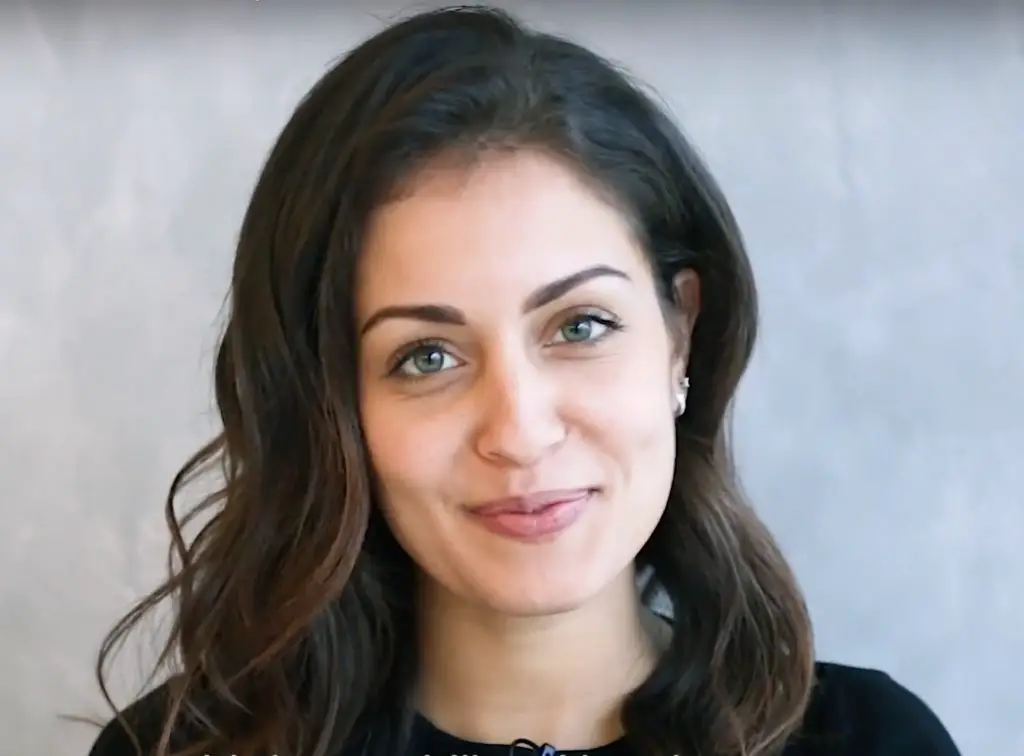 Hiba Abouk Estatura altura, cuánto mide, medidas, edad, novio, bio