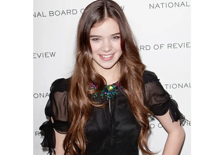 hailee steinfeld estatura