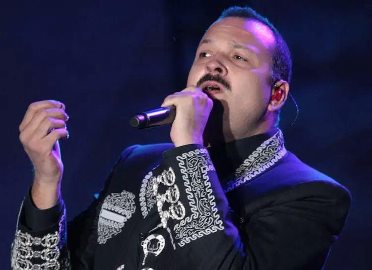 cuánto mide Pepe Aguilar