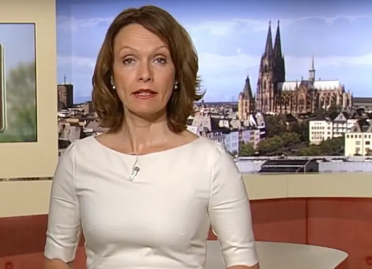 Stand damals sollte standl trotzdem auch weiterhin für den wdr tätig sein und unter anderem im radiosender wdr2 die lokalzeit aus köln präsentieren. Simone Standl Wdr Alter - Simone Standl - Wikipedia, Geburtsdatum, Alter, Ehemann ...