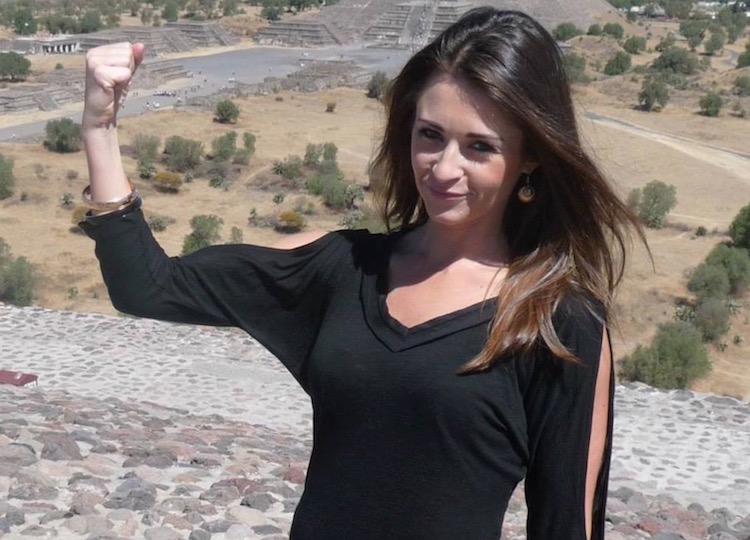 Liz Nagy Age Husband Married Bio Wiki Birthday Eyelashes Abc7