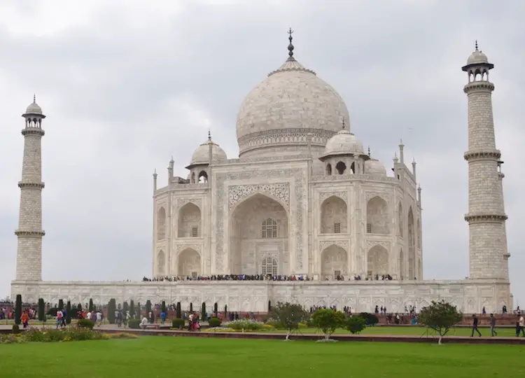 taj mahal history