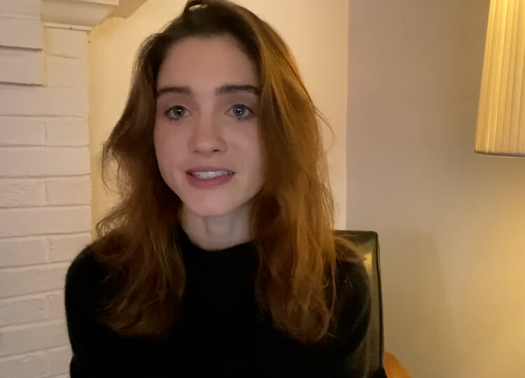 Natalia Dyer Bilder